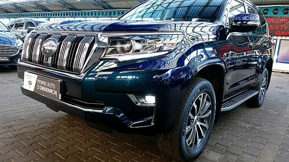 TOYOTA Land Cruiser -