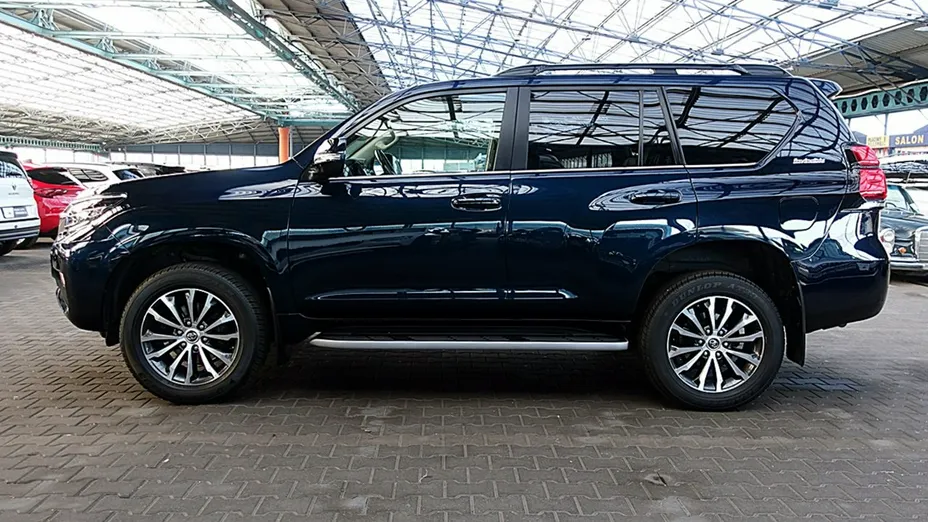 TOYOTA Land Cruiser -