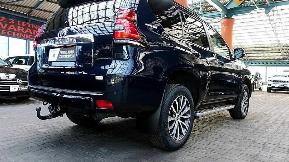 TOYOTA Land Cruiser -