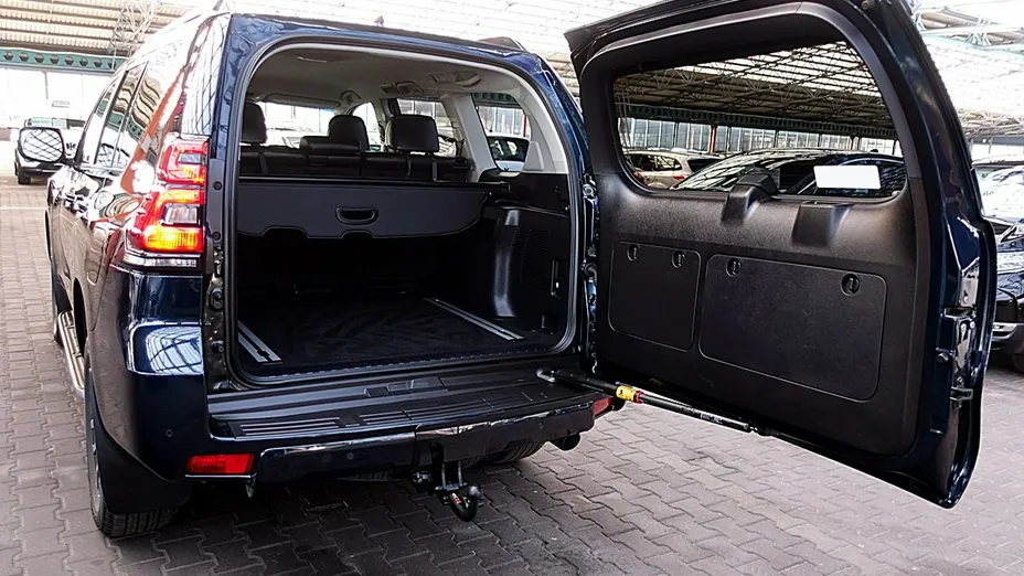 TOYOTA Land Cruiser -