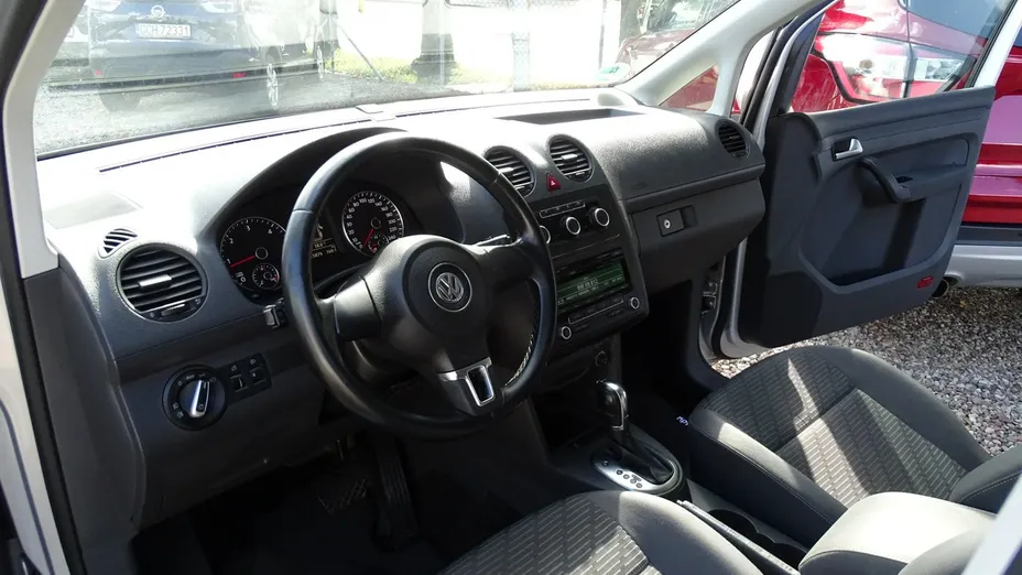 VOLKSWAGEN Caddy -