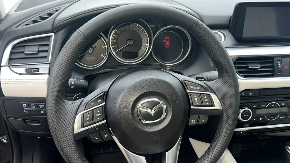 MAZDA 6 -