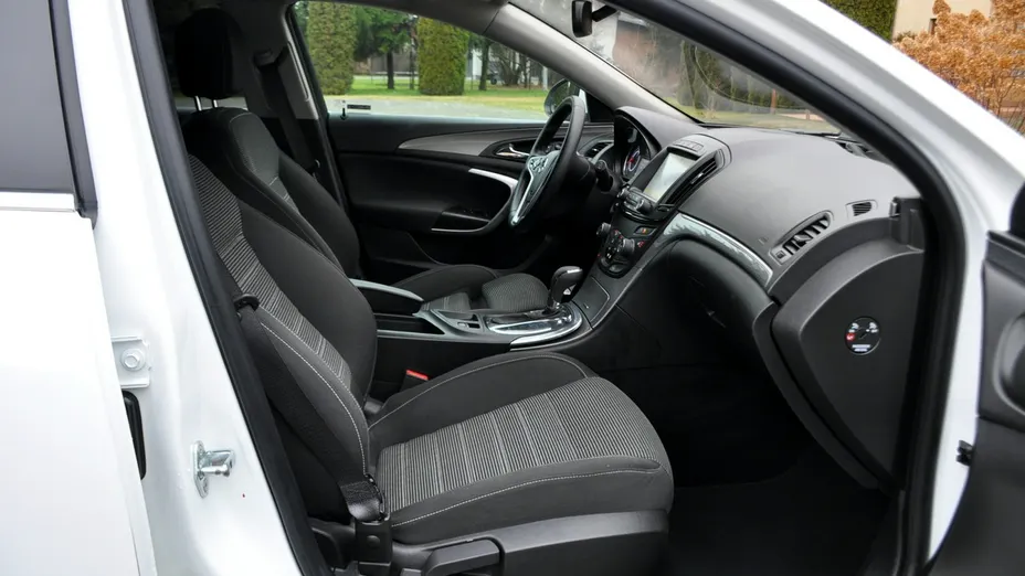 OPEL Insignia -