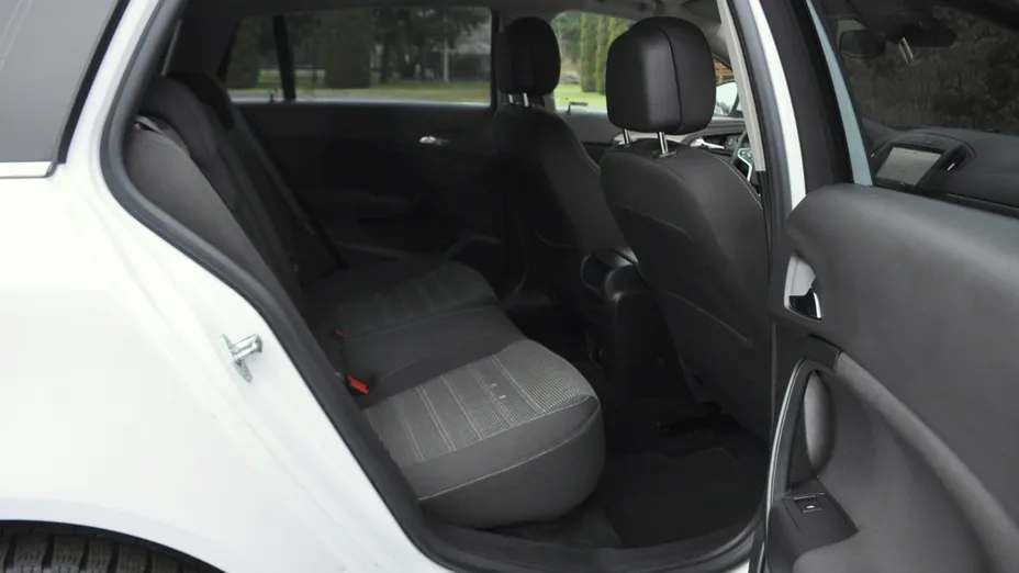 OPEL Insignia -