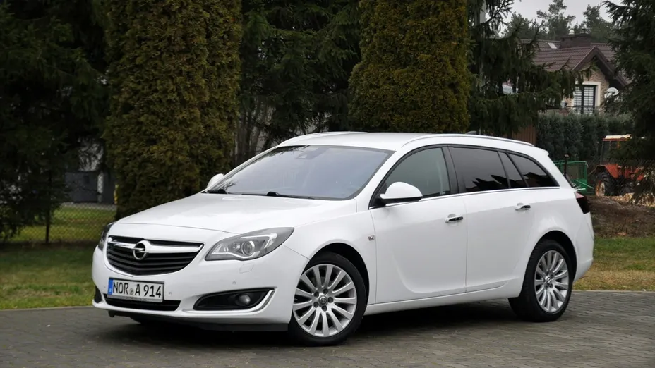 OPEL Insignia -