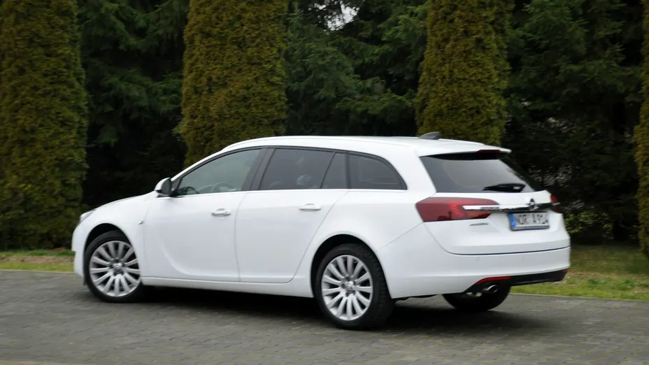 OPEL Insignia -