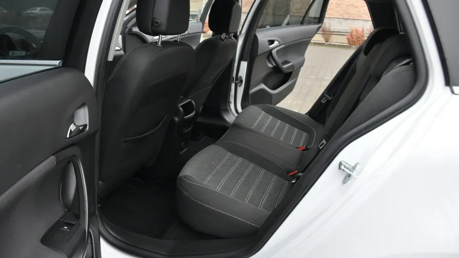 OPEL Insignia -
