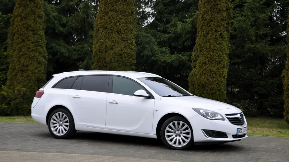 OPEL Insignia -