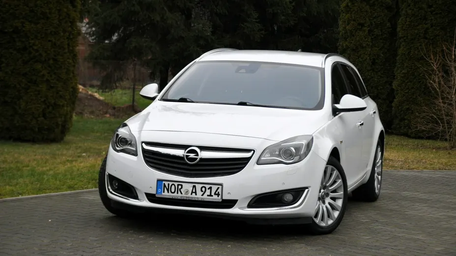 OPEL Insignia -