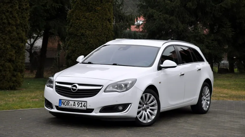 OPEL Insignia -