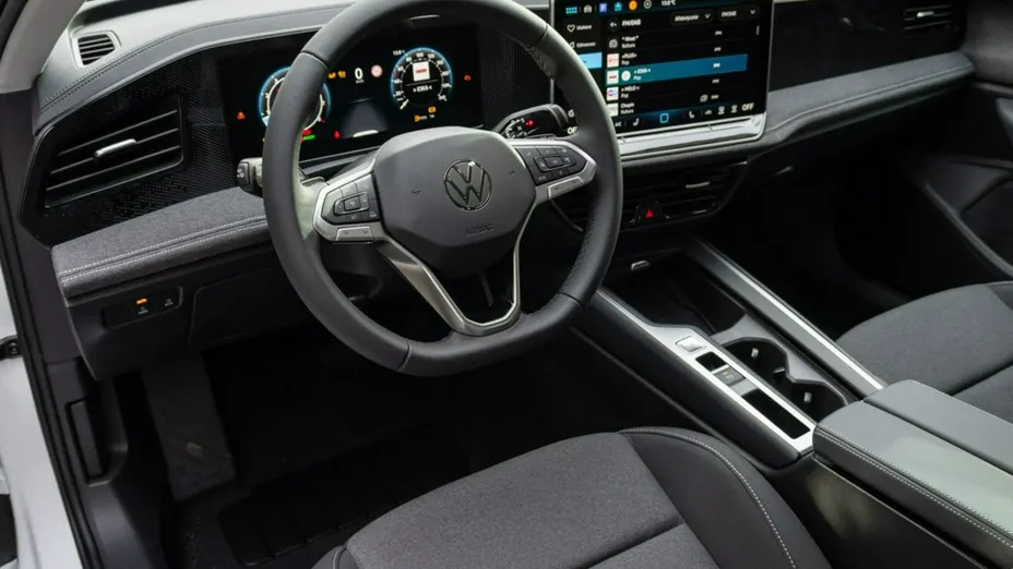 VOLKSWAGEN Passat -