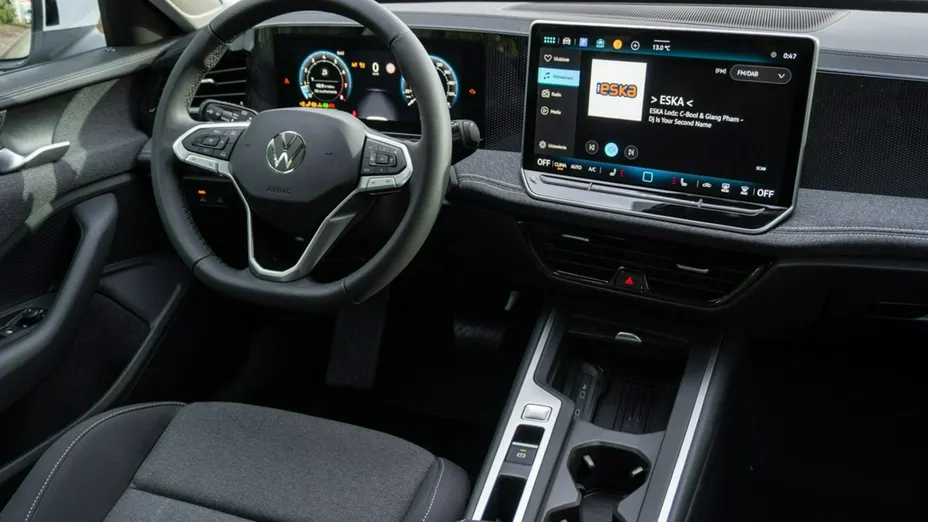 VOLKSWAGEN Passat -