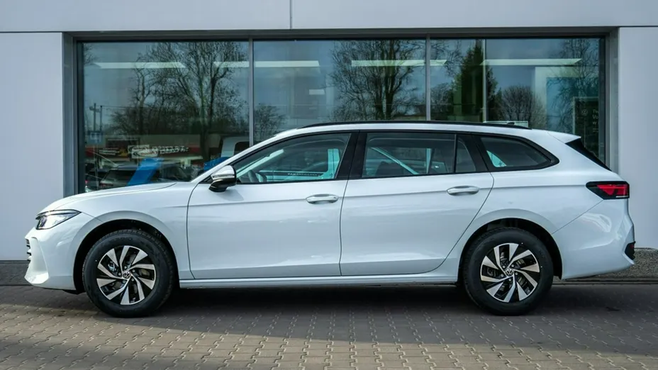 VOLKSWAGEN Passat -
