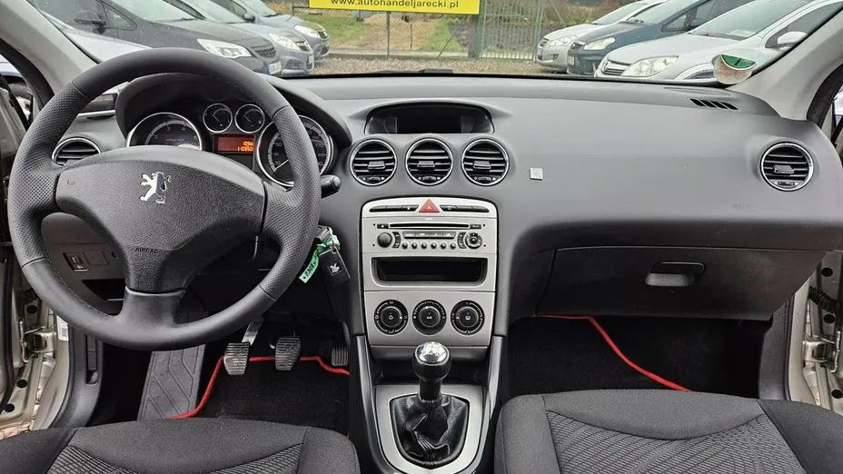 PEUGEOT 308 -