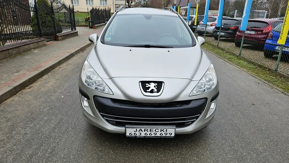 PEUGEOT 308 -