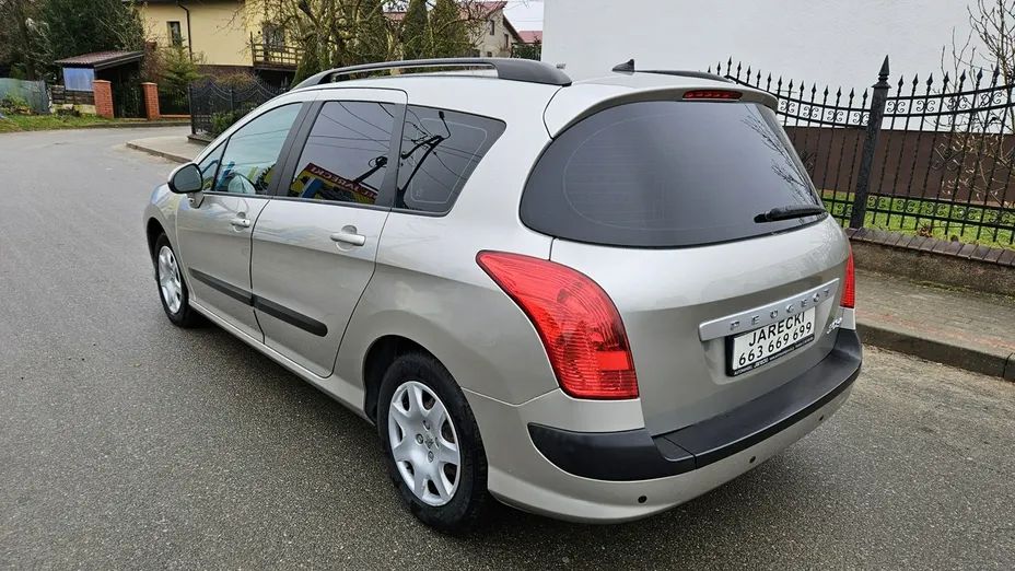 PEUGEOT 308 -