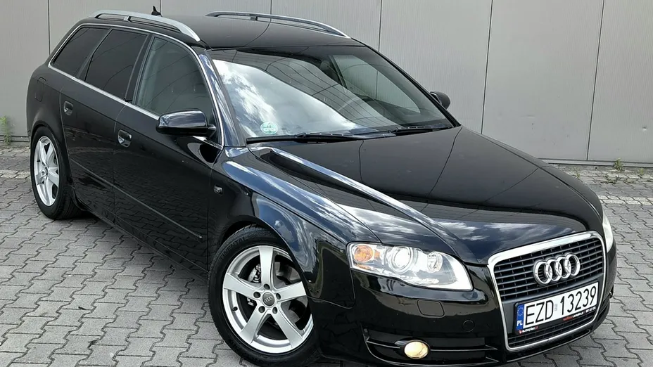 AUDI A4 -