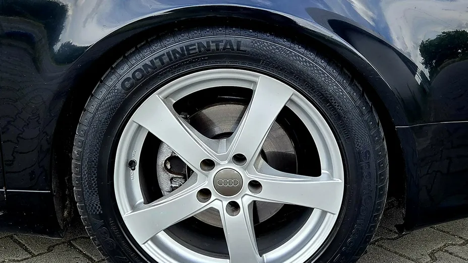 AUDI A4 -