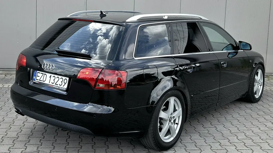 AUDI A4 -
