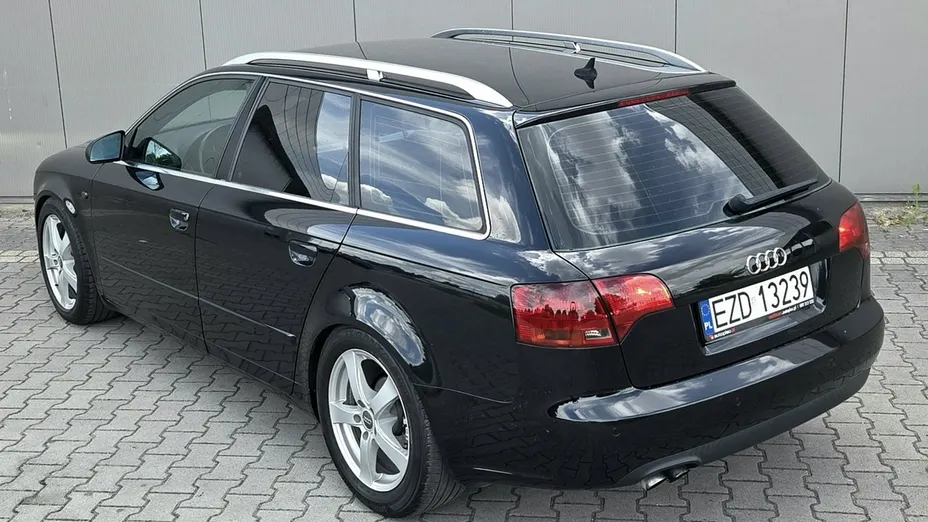 AUDI A4 -
