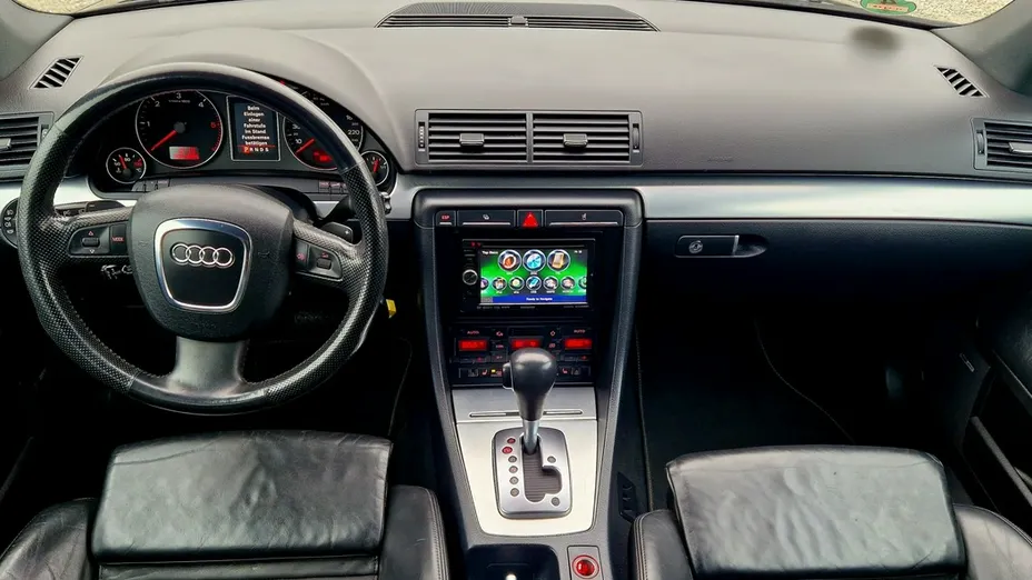 AUDI A4 -