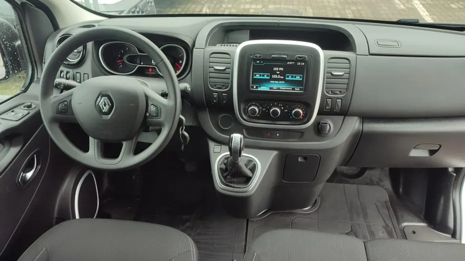 RENAULT Trafic -