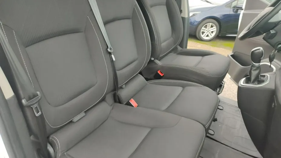 RENAULT Trafic -