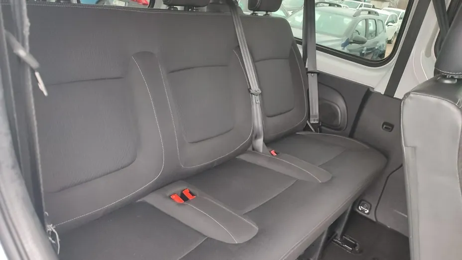 RENAULT Trafic -