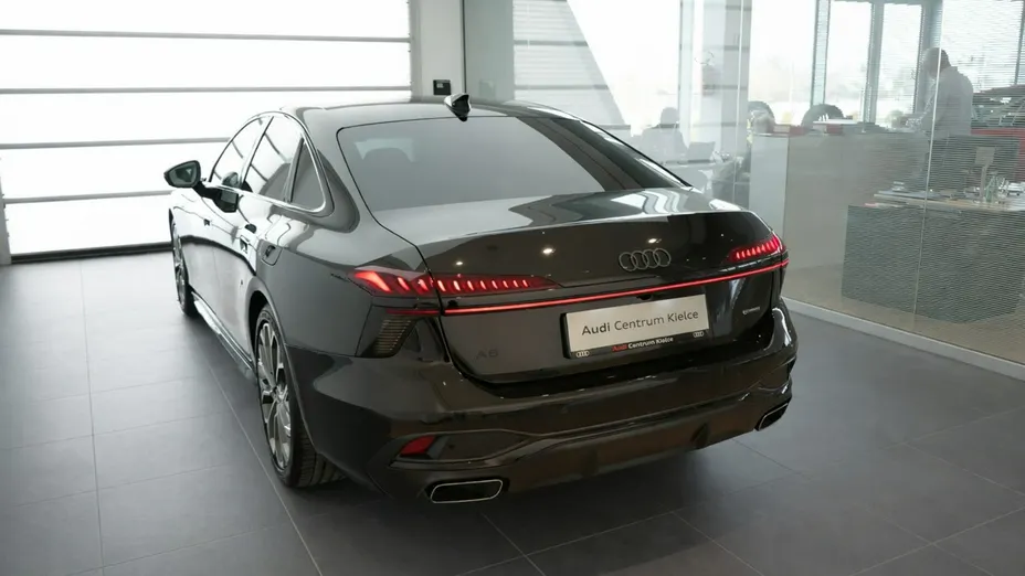 AUDI A6 -