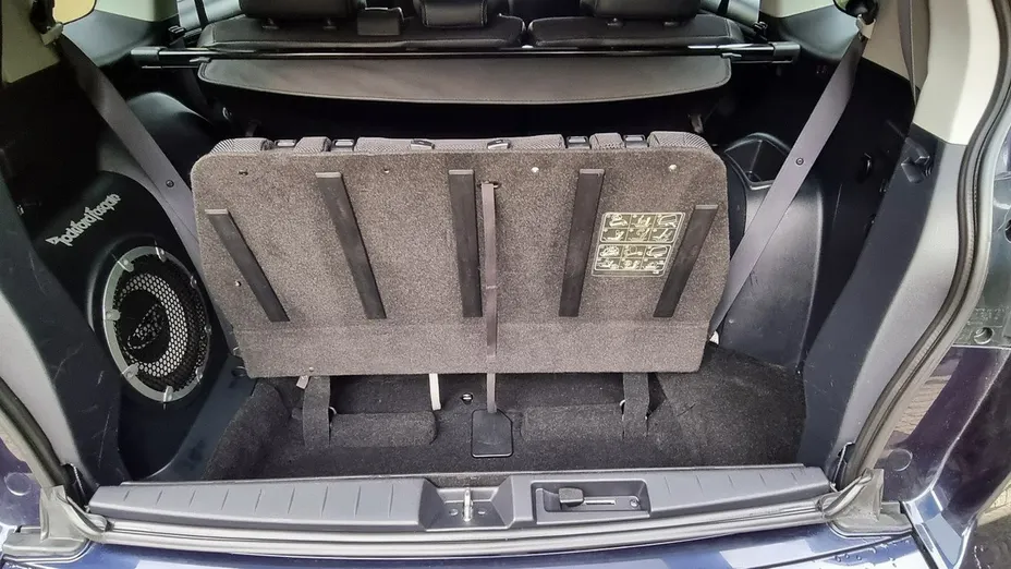 MITSUBISHI Outlander -