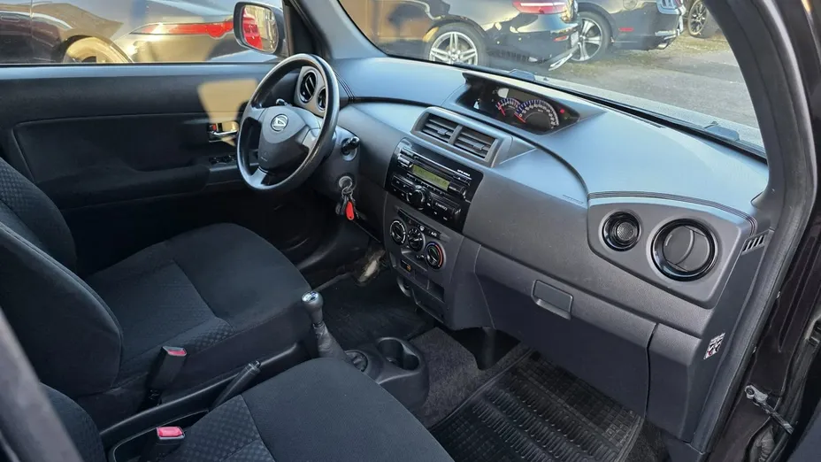 DAIHATSU Materia -