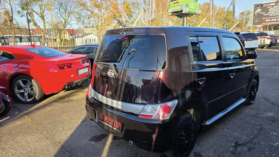 DAIHATSU Materia -