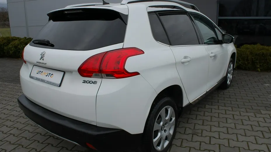 PEUGEOT 2008 -