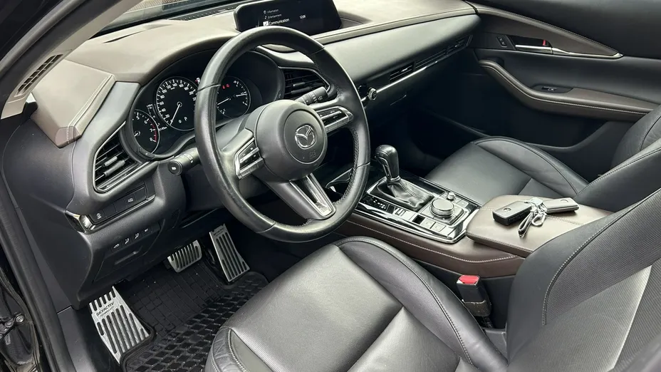 MAZDA CX-30 -