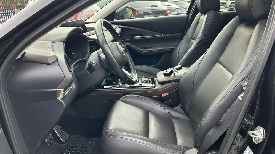 MAZDA CX-30 -