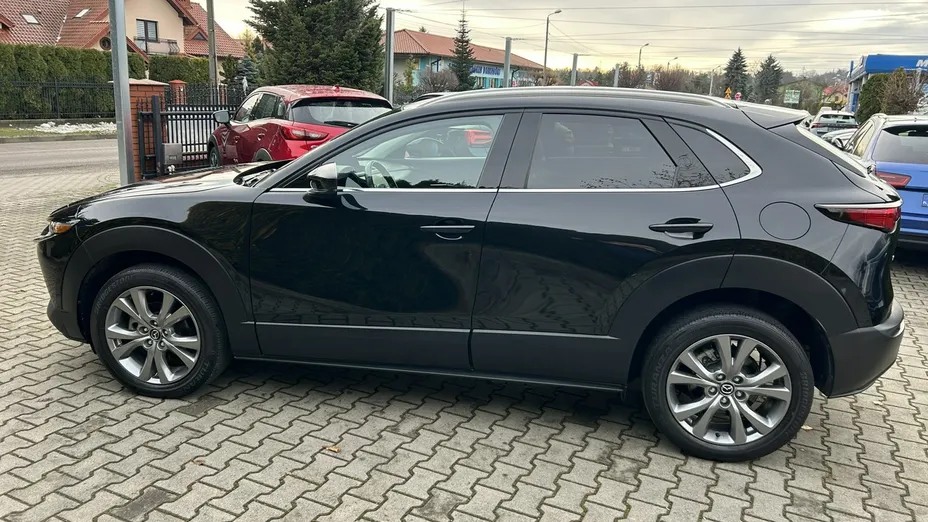 MAZDA CX-30 -