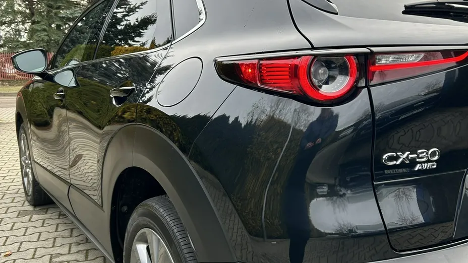 MAZDA CX-30 -
