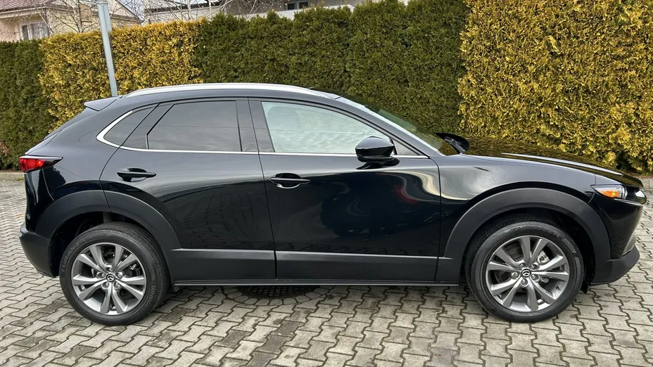 MAZDA CX-30 -