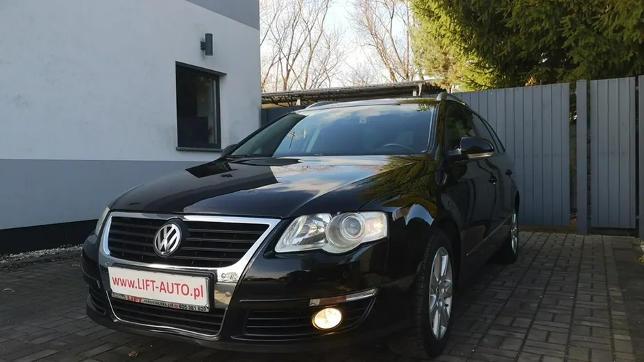 VOLKSWAGEN Passat -