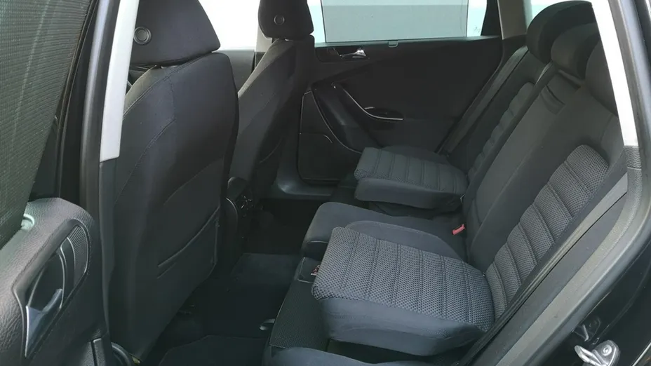 VOLKSWAGEN Passat -