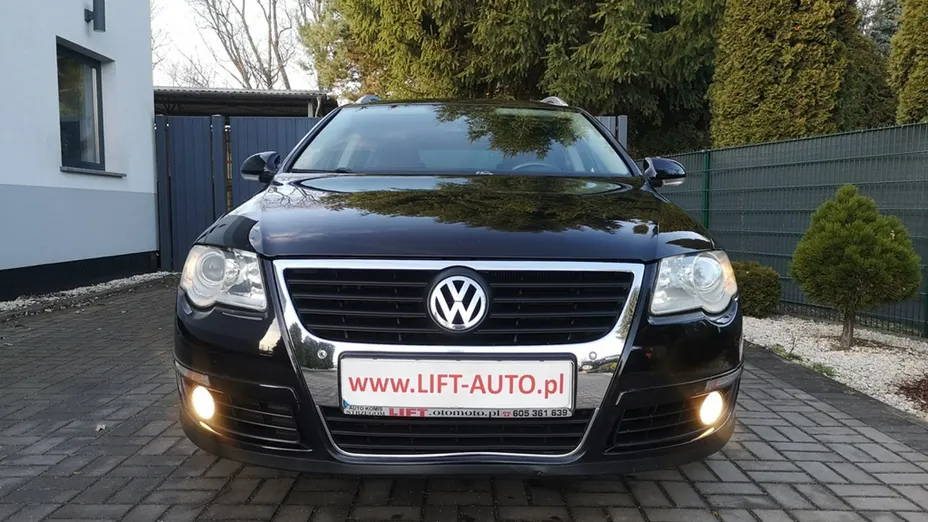 VOLKSWAGEN Passat -