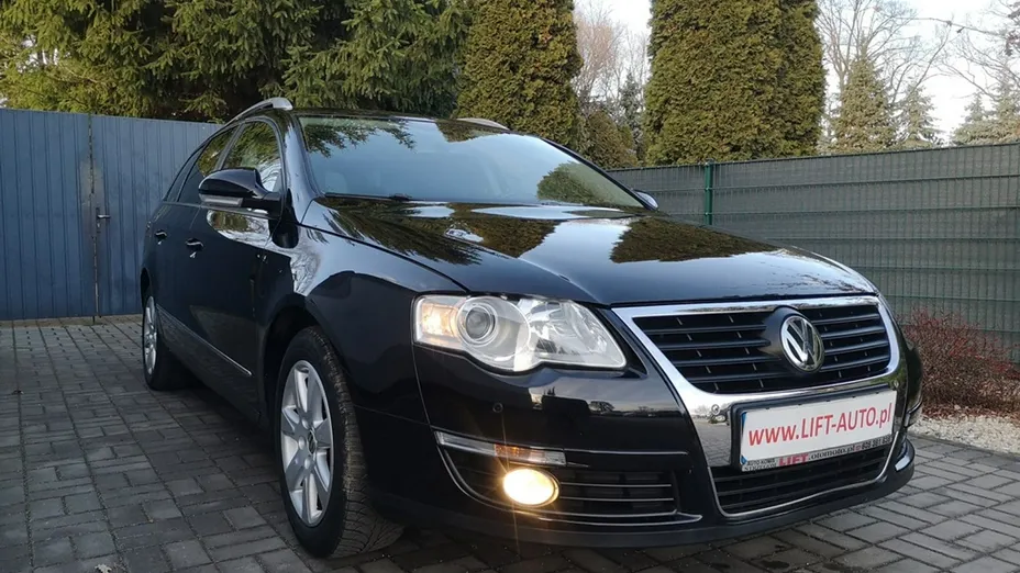 VOLKSWAGEN Passat -