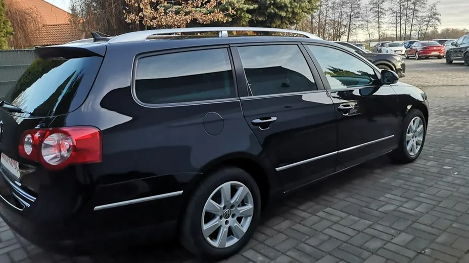 VOLKSWAGEN Passat -