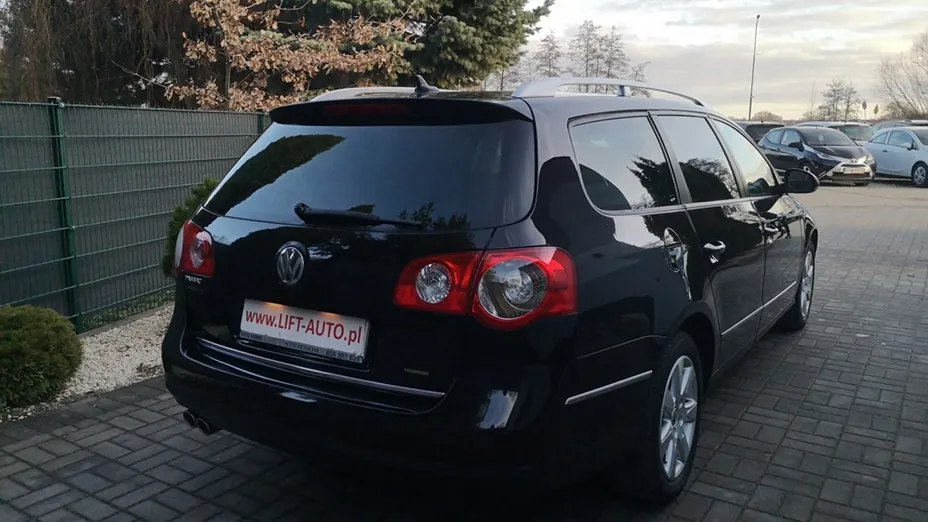 VOLKSWAGEN Passat -