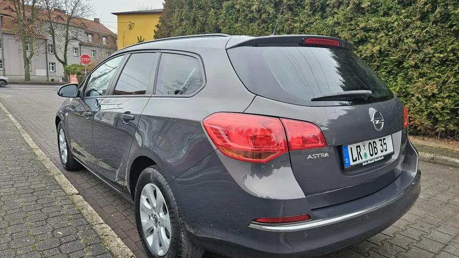 OPEL Astra -