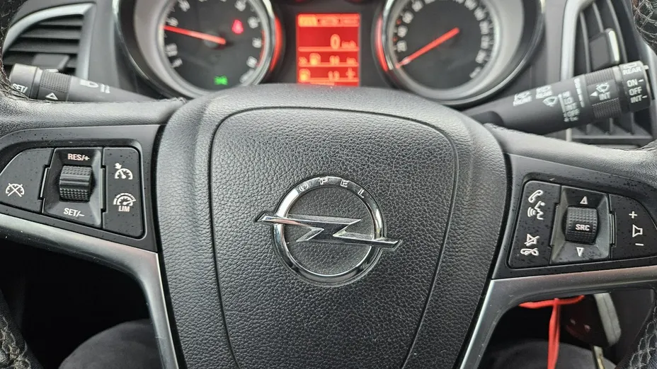 OPEL Astra -
