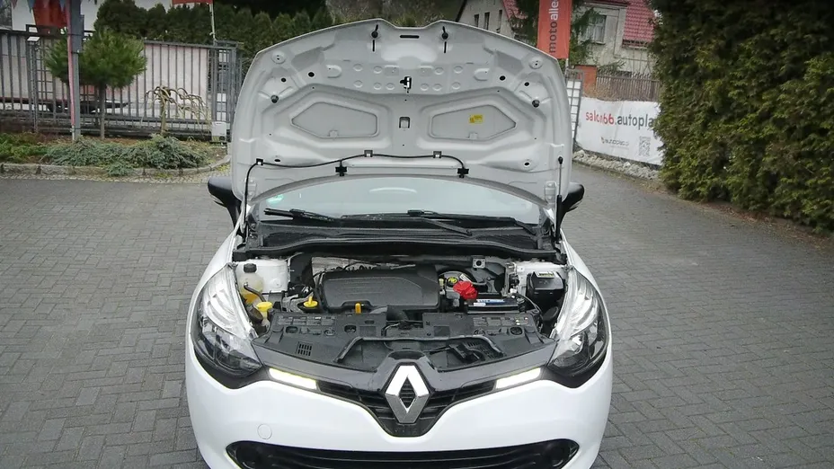 RENAULT Clio -