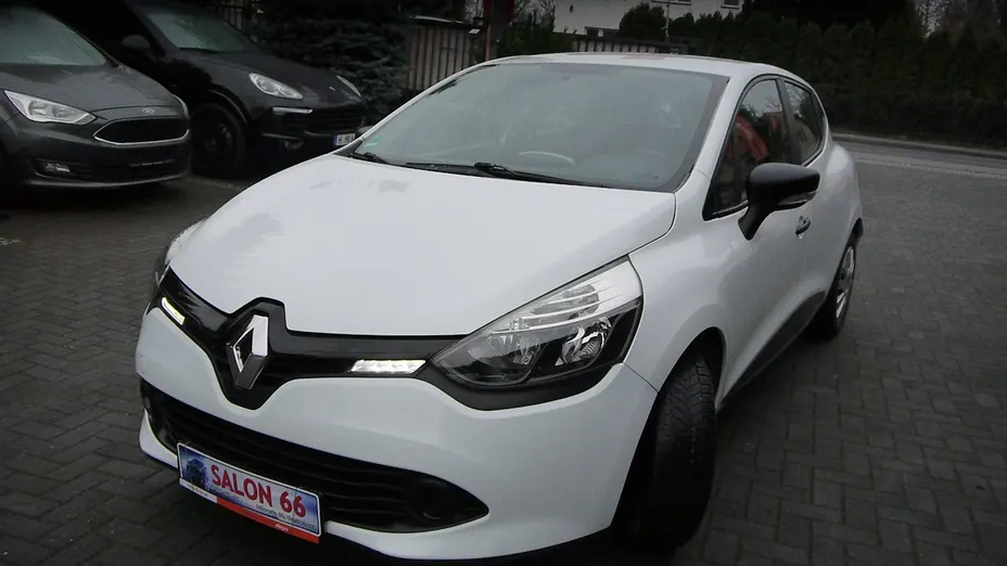 RENAULT Clio -