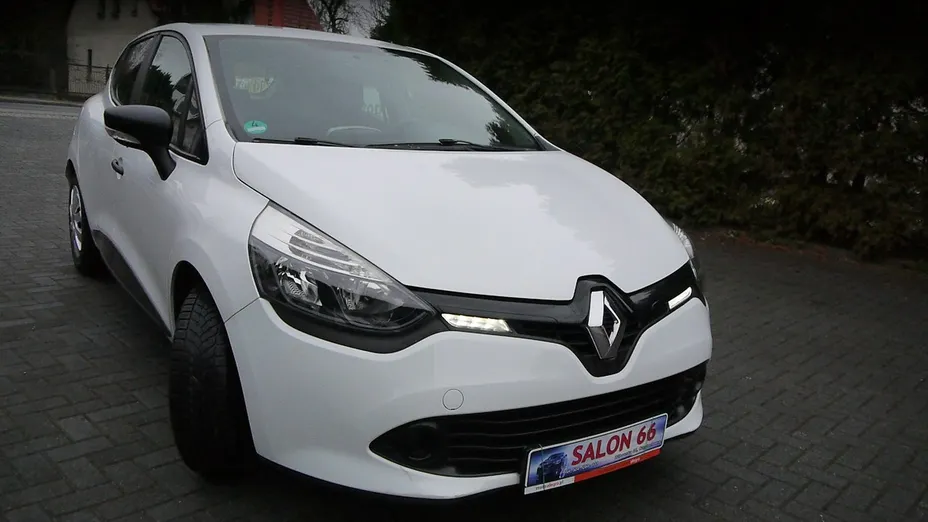 RENAULT Clio -