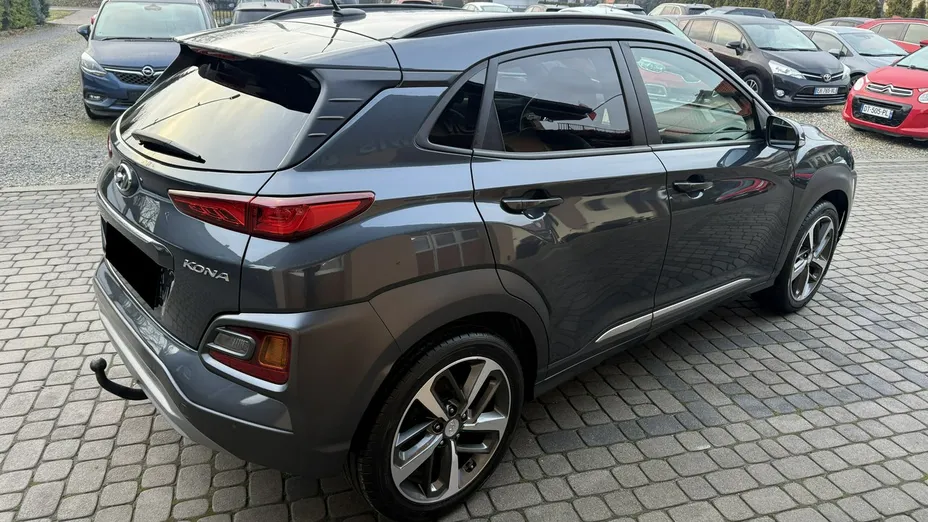 HYUNDAI Kona -
